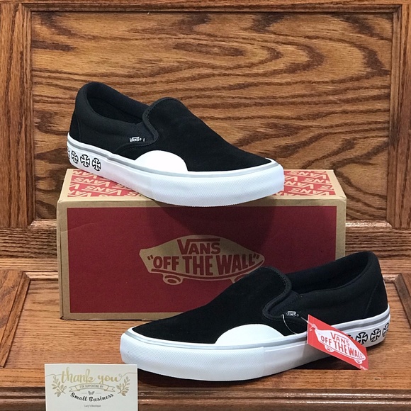 vans slip on independent